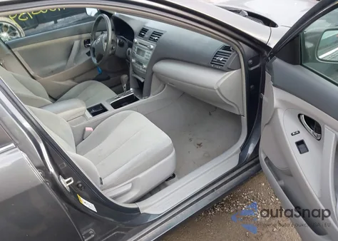 2009 Toyota Camry Hybrid z USA, uszkodzony, nr VIN 4T1BB46K99U106578